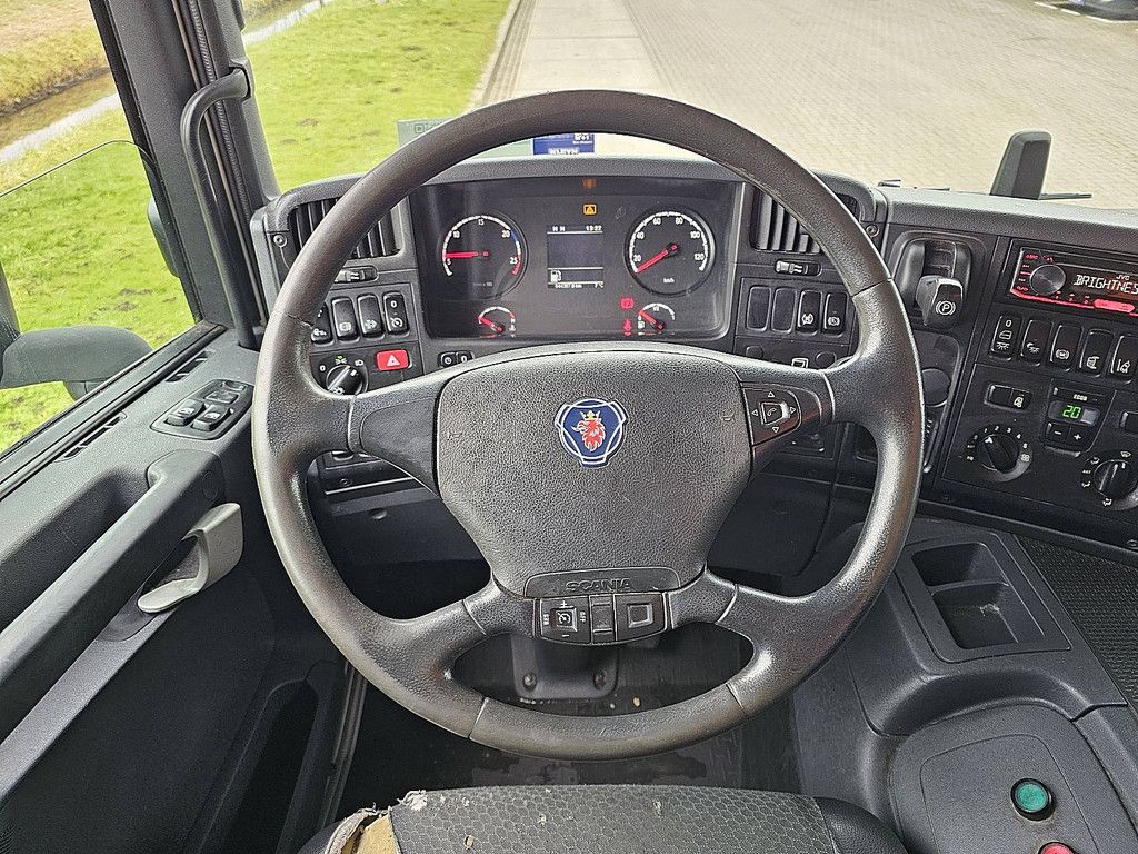 SCANIA P250 lamberet frigo lift