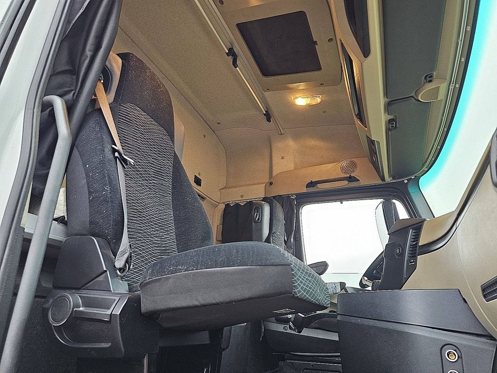 MERCEDES-BENZ ACTROS 1845 LS