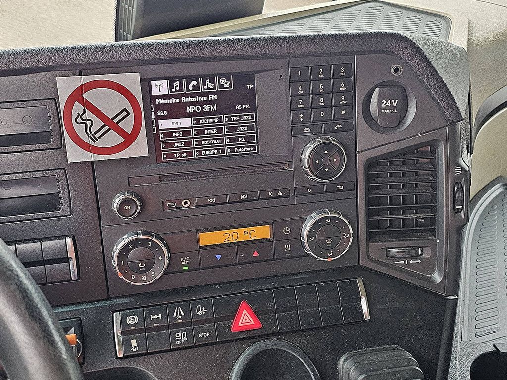 MERCEDES-BENZ ACTROS 1845 LS