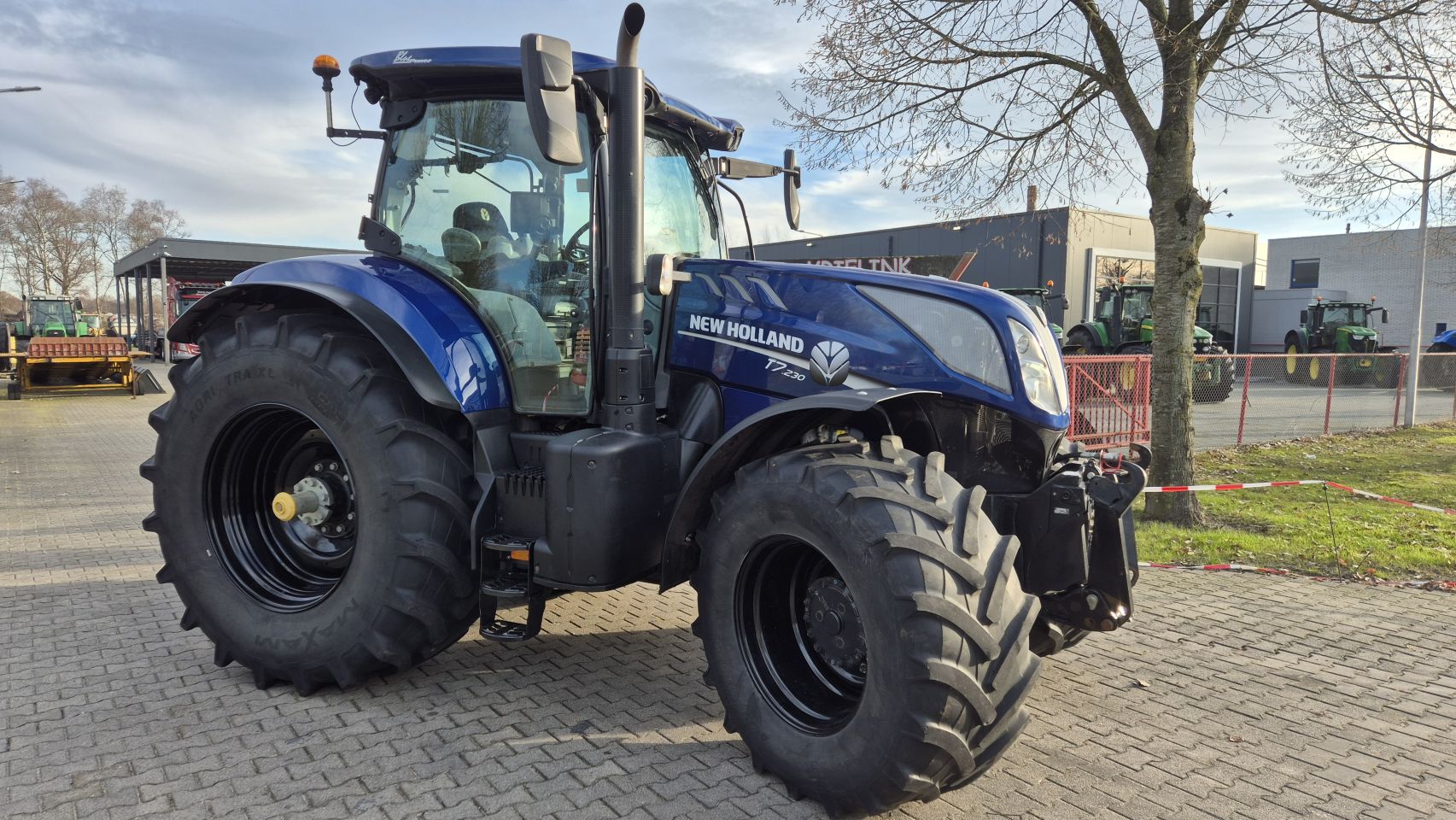 New Holland T7.230 PC 40Kmh-eco Lucht, Fronthef, BluePower