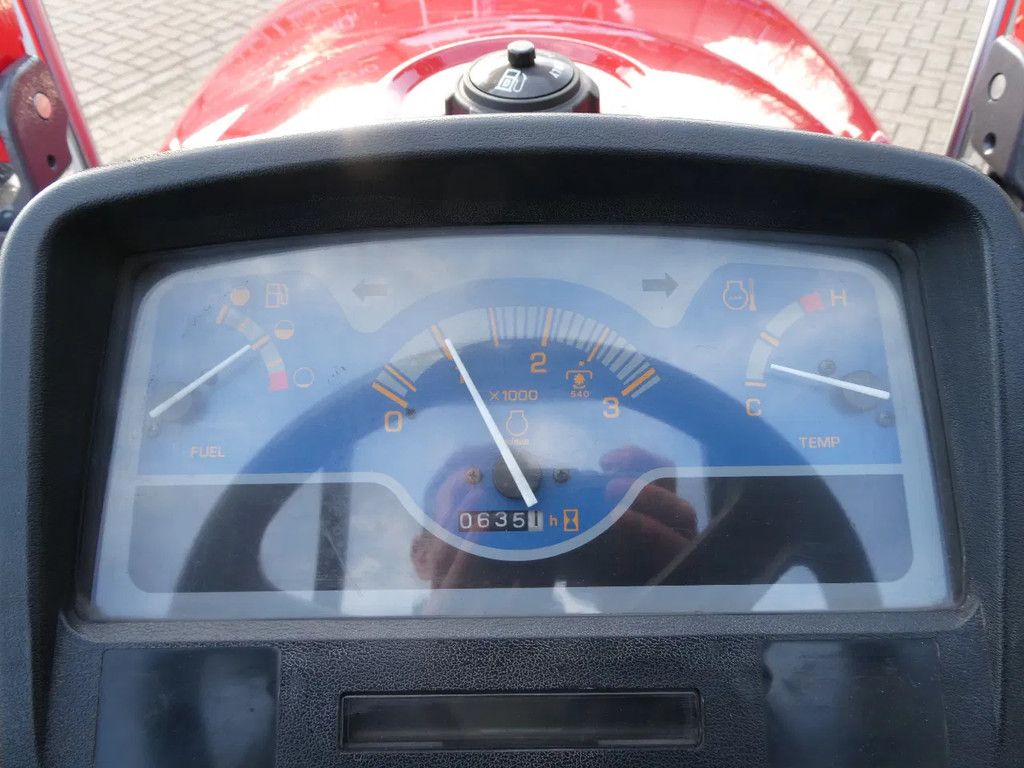 Shibaura ST318 4wd / 0635 Draaiuren / Voorlader