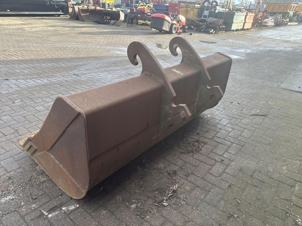 Slotenbak CW30 - Gebruikt