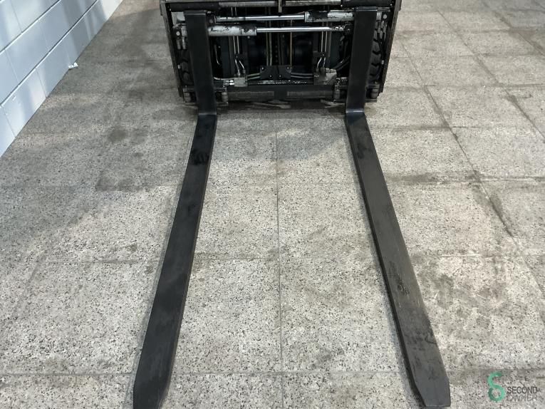 Forklifts Electric Still RX20-20P 2014 Fork positioner