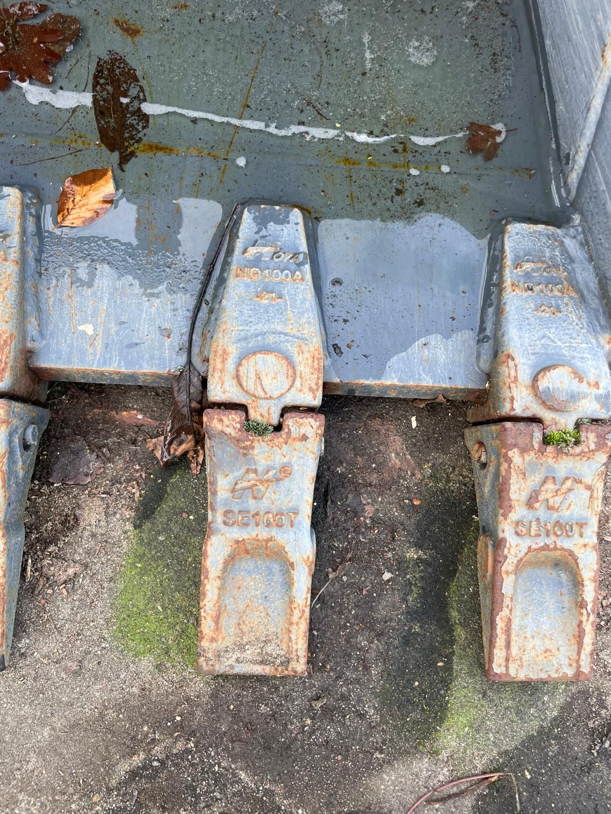 Graafbak dieplepelbak met tanden