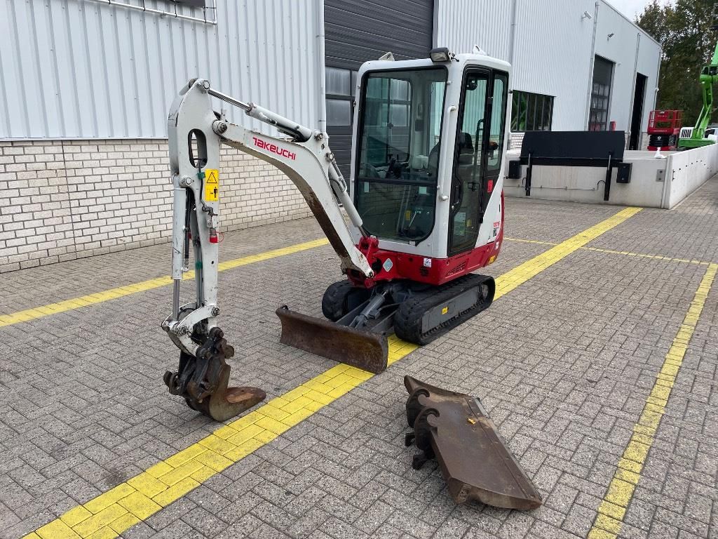Takeuchi TB 216 GERESERVEERD