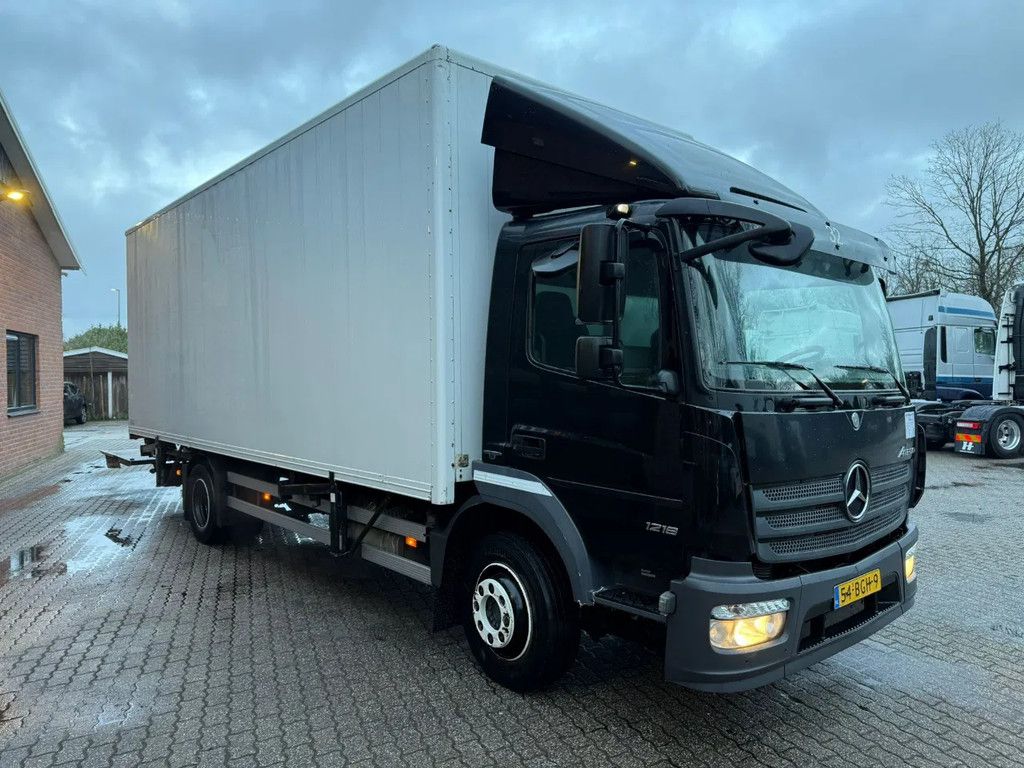 Mercedes-Benz Atego 1218 BOX/BDF Full-Air Dhollandia 2000KG NL Truck APK 09-2026
