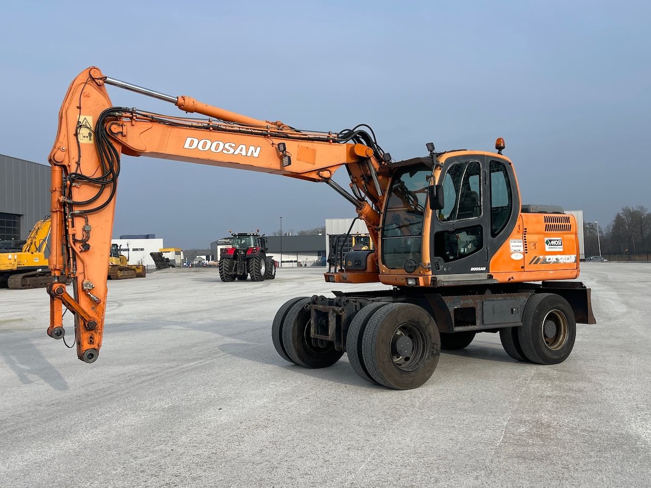 Doosan DX140W