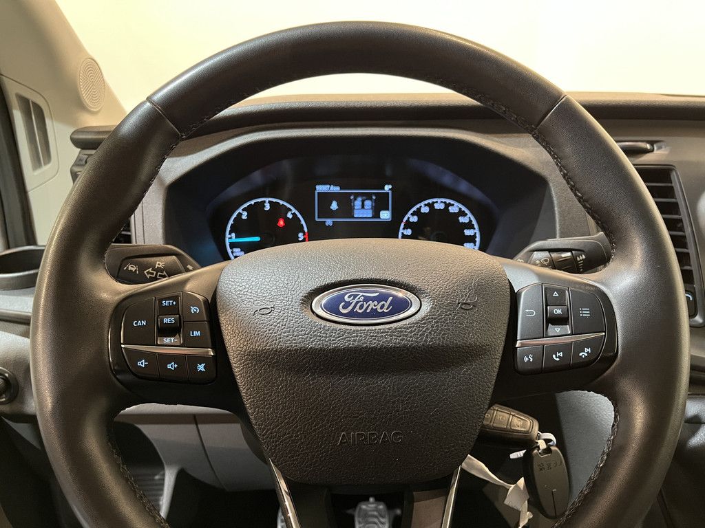 Ford Transit 2.0 TDCI L2H1 130 PK DC Dubbel Cabine Trend Open Laadbak / Euro 6 / Airco / Cruise Control / Trekhaak / Camera / Xenon / 19.400 KM !!