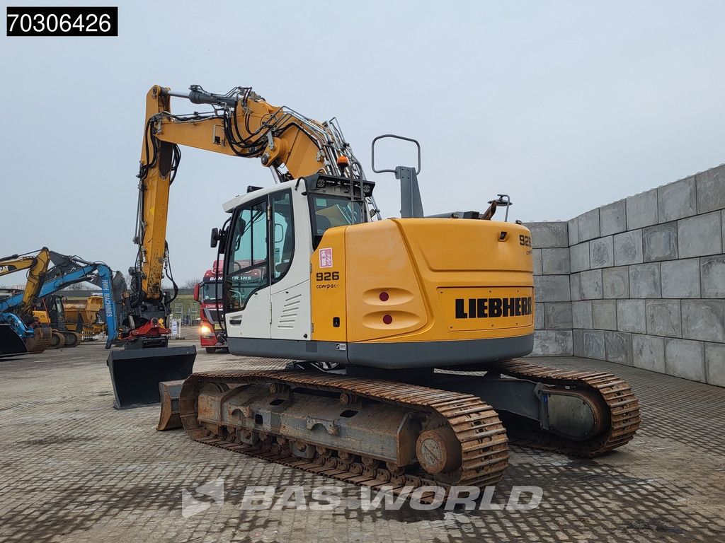 Liebherr R926 Compact Tiltrotator