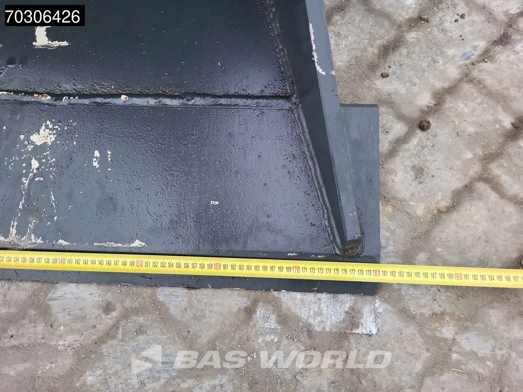 Liebherr R926 Compact Tiltrotator