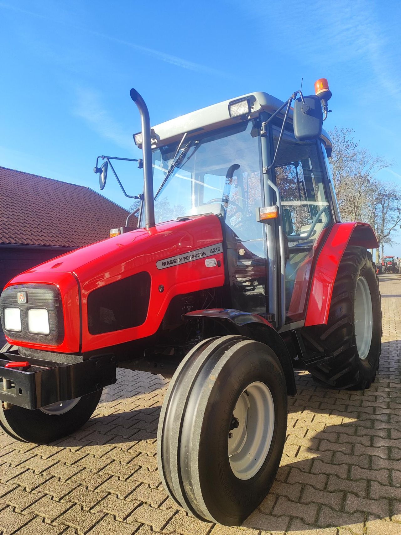 Massey Ferguson 4215