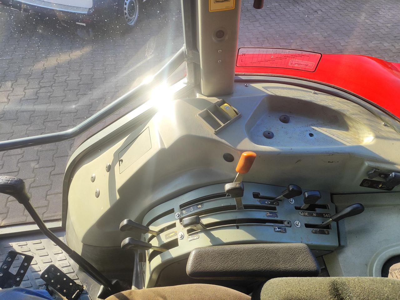 Massey Ferguson 4215