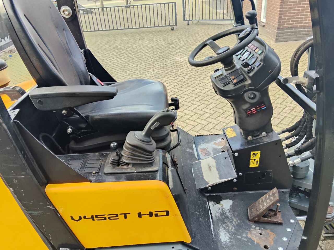 Giant 452 HD shovel met giekvering