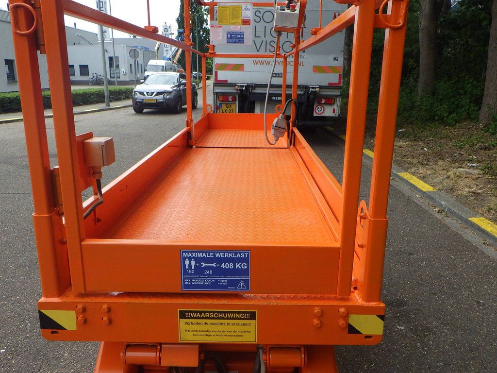 Scissor lift SkyJack SJ3220 8.10m Electric 2011