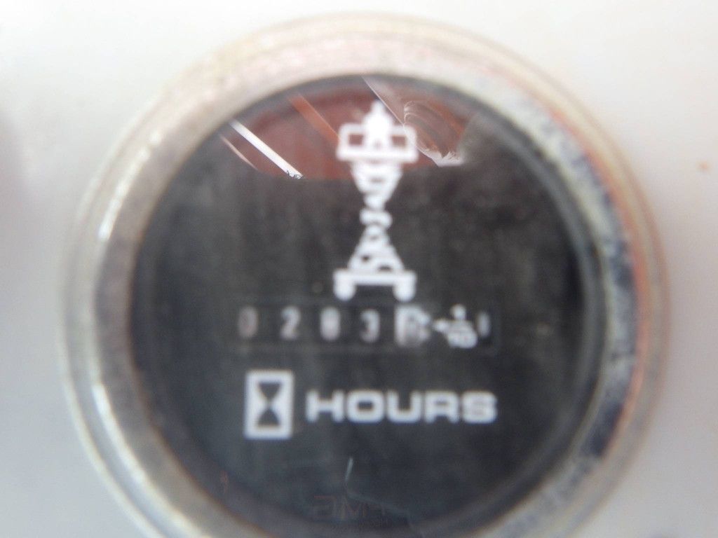 Scissor lift SkyJack SJ3220 8.10m Electric 2011