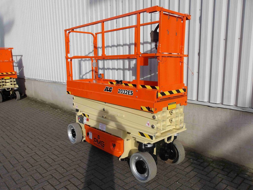 JLG 2032ES 8.10m Electric Scissor Lift 2017