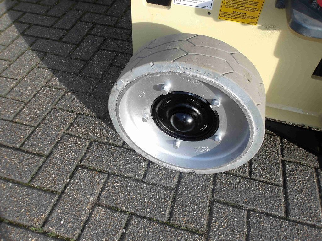 JLG 2032ES 8.10m Electric Scissor Lift 2017