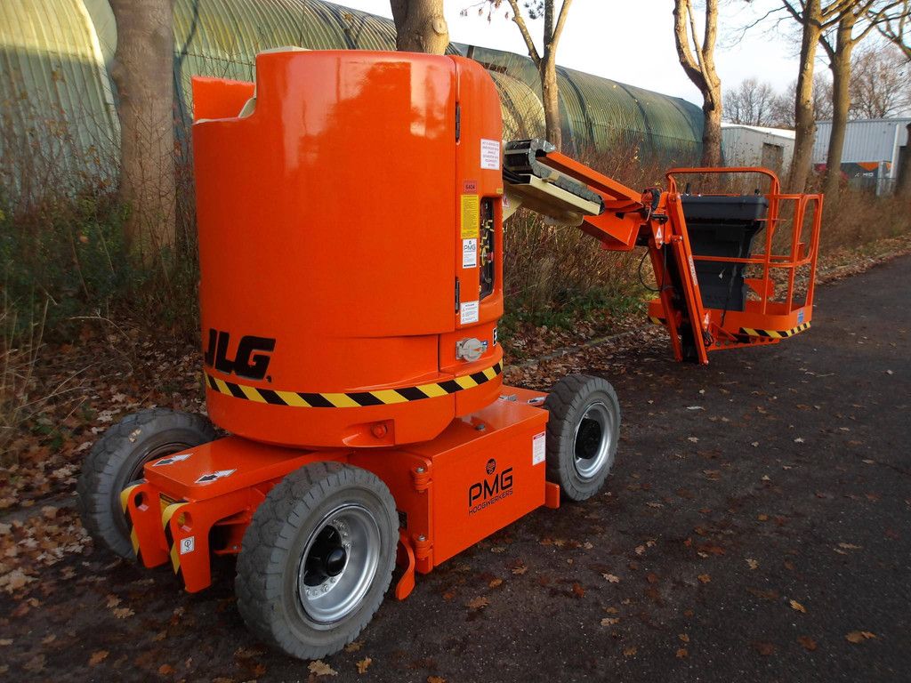 JLG E300AJP 11.19m Electric Articulated Boom Lift 2011
