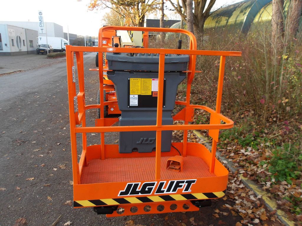 JLG E300AJP 11.19m Electric Articulated Boom Lift 2011
