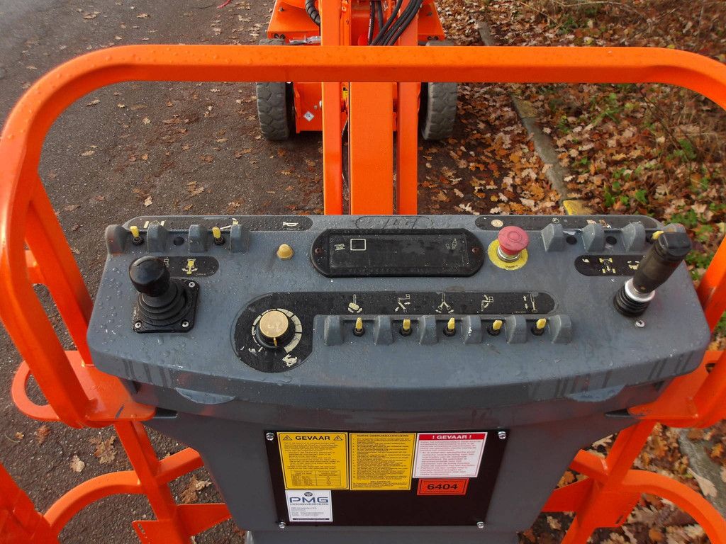 JLG E300AJP 11.19m Electric Articulated Boom Lift 2011