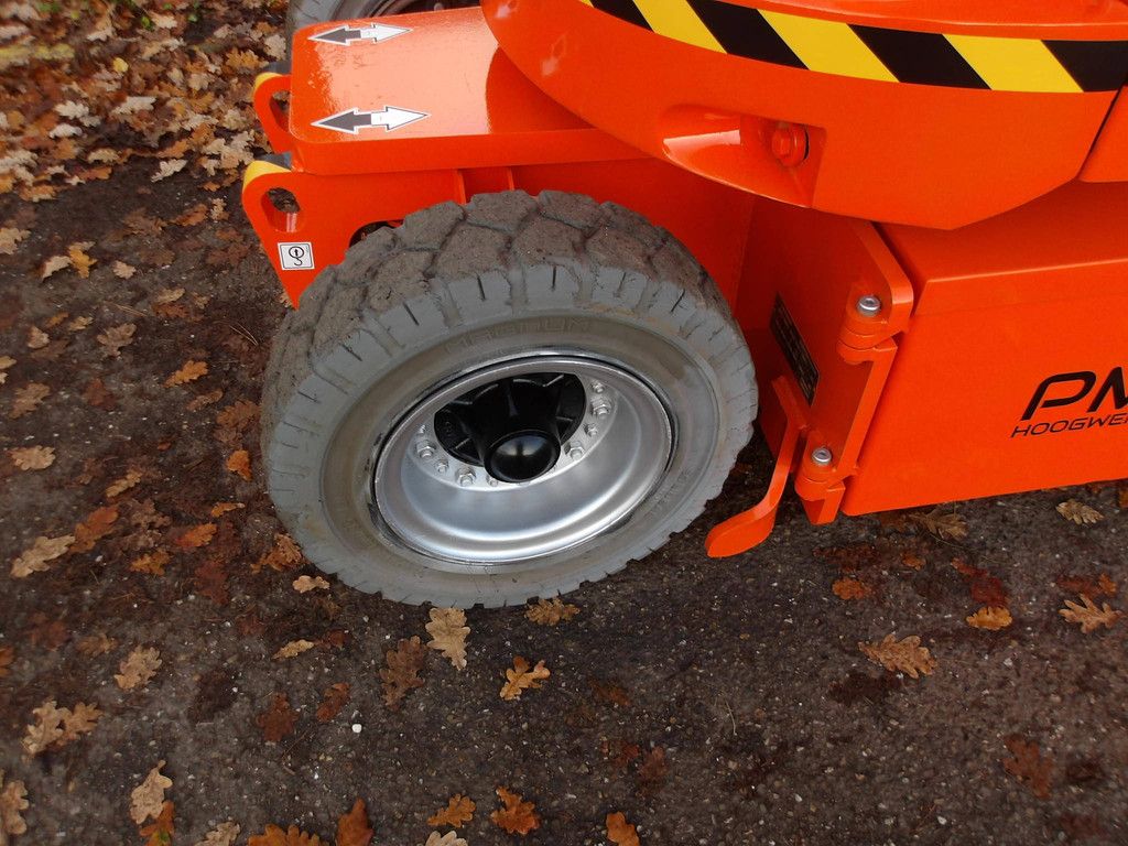 JLG E300AJP 11.19m Electric Articulated Boom Lift 2011