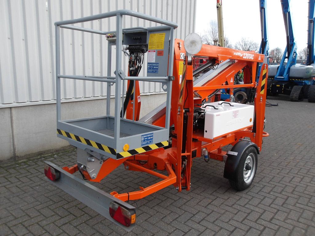 Trailer-mounted aerial platform Niftylift 120TAC 12.20m 2014
