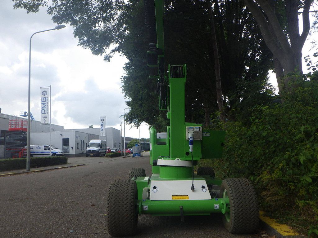 Nifty HR12NDE Bi-energy 12.20m articulated boom lift 2015