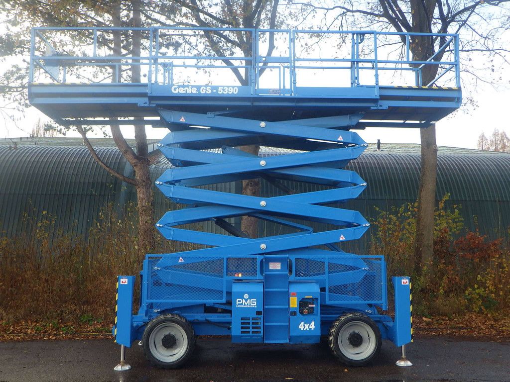 Scissor lift Genie GS-5390RT 18.15m Diesel 2011