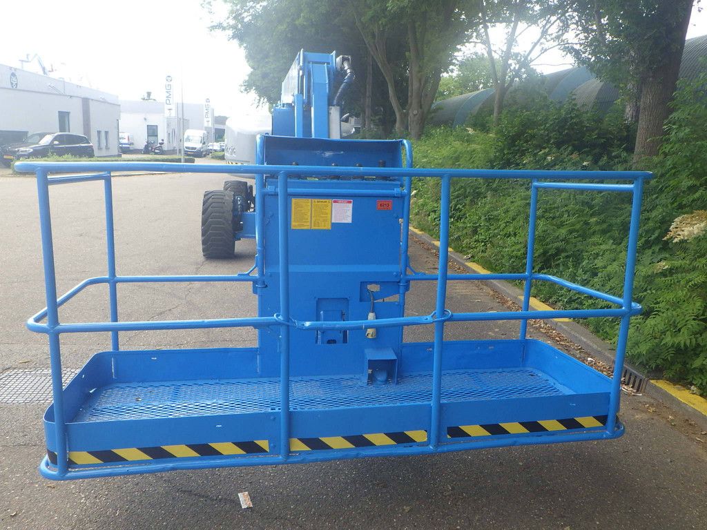 Genie Z-80/60 Diesel 25.77m Articulated Telescopic Boom Lift 2010