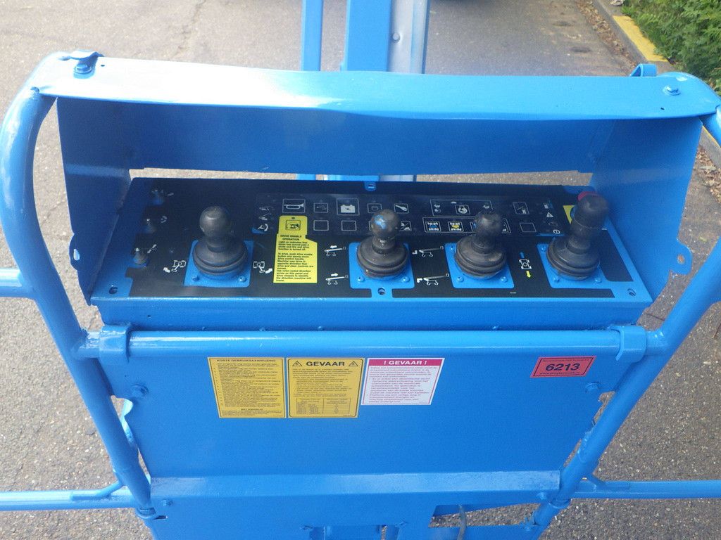 Genie Z-80/60 Diesel 25.77m Articulated Telescopic Boom Lift 2010