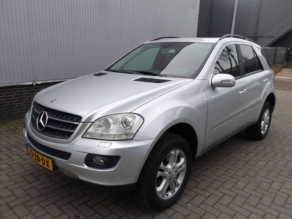 SUV Mercedes-Benz ML 350 Petrol 272hp 2005