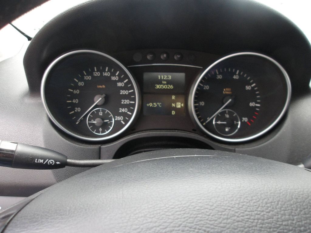 SUV Mercedes-Benz ML 350 Petrol 272hp 2005