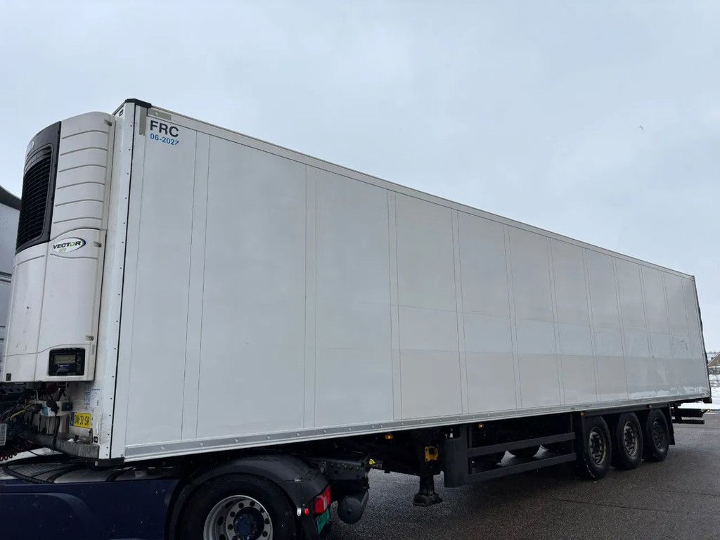 Schmitz Cargobull SCB*S3B Frigo 250B 265 Carrier Vector 1550