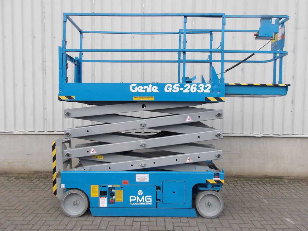 Genie GS-2632 9,92 m elektrische Scherenbühne 2007