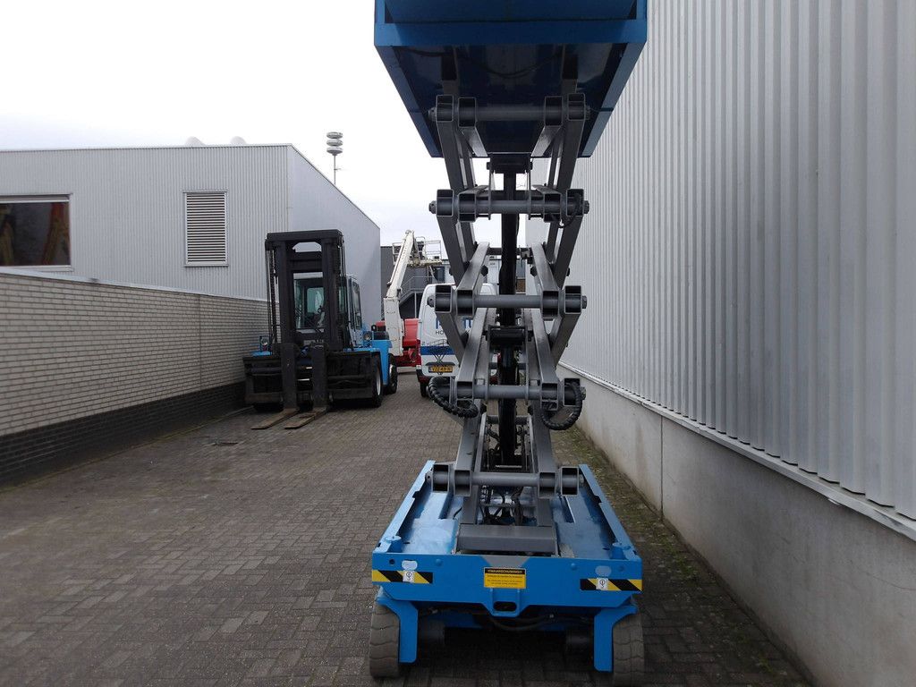 Genie GS-4047 13,70 m elektrische Scherenbühne 2012