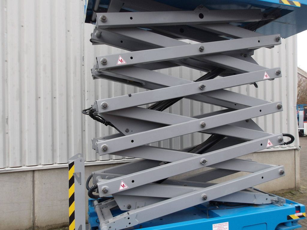 Genie GS-4047 13,70 m elektrische Scherenbühne 2012