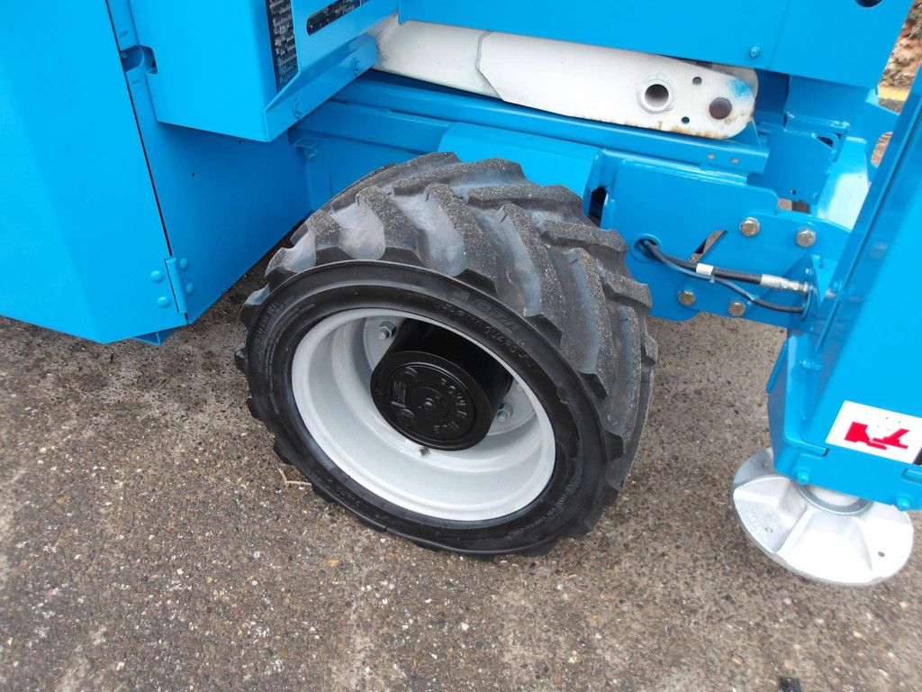 Genie GS-4069RT 14.3m Diesel Rough Terrain Scissor Lift 2017