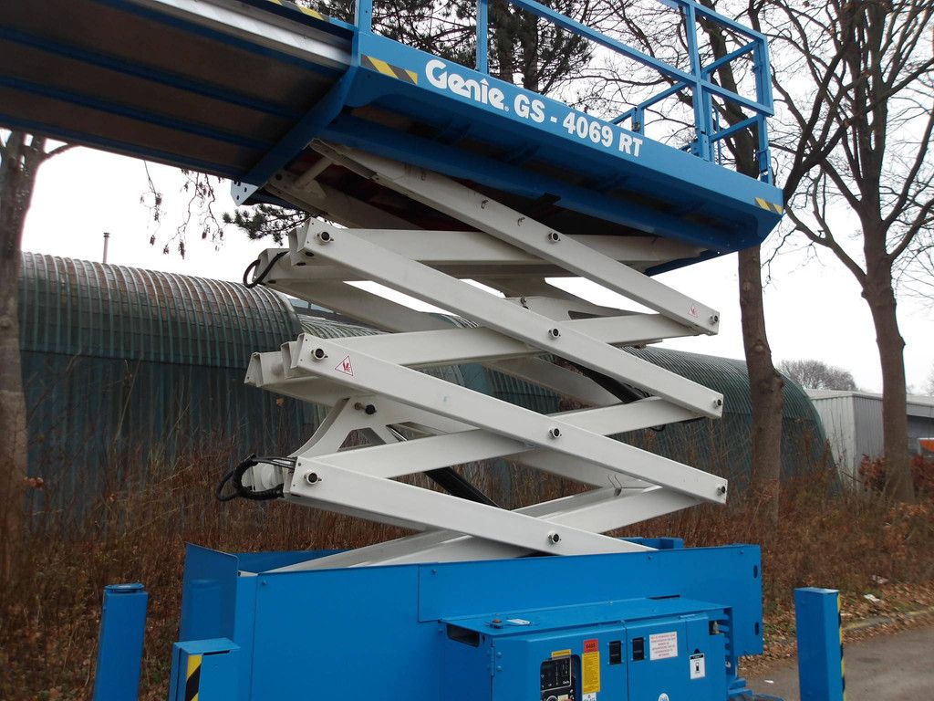 Genie GS-4069RT 14.3m Diesel Rough Terrain Scissor Lift 2017