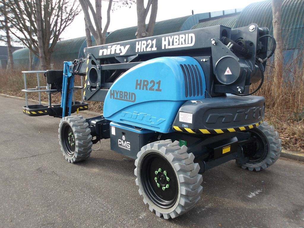 Nifty HR21HYB 20.80m Bi-energy articulated boom lift 2016
