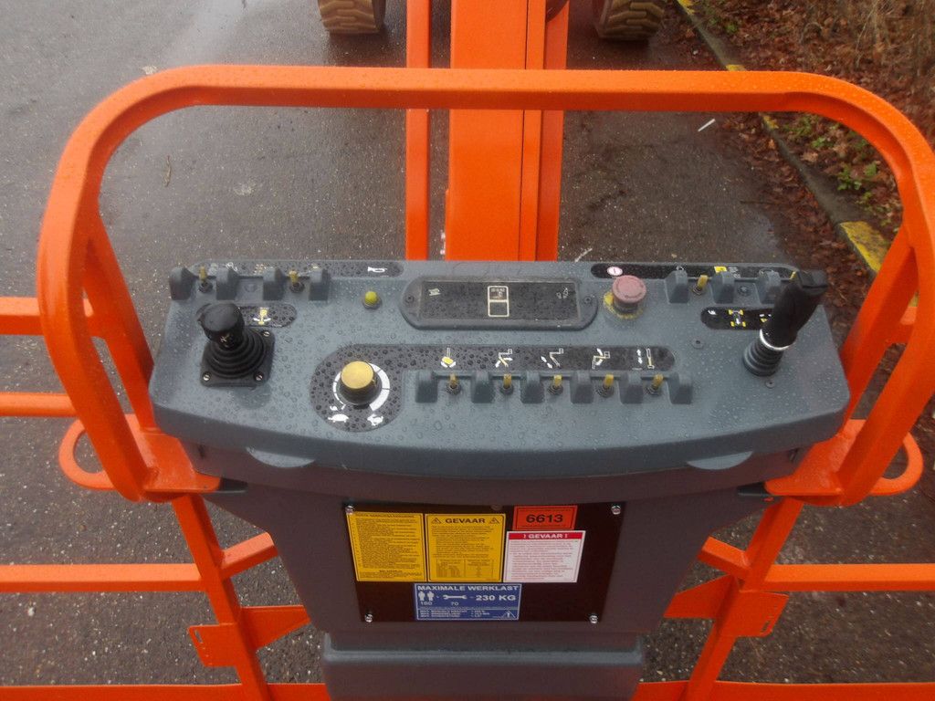 JLG 800AJ 24,38 m Diesel-Gelenkteleskoparbeitsbühne 2011