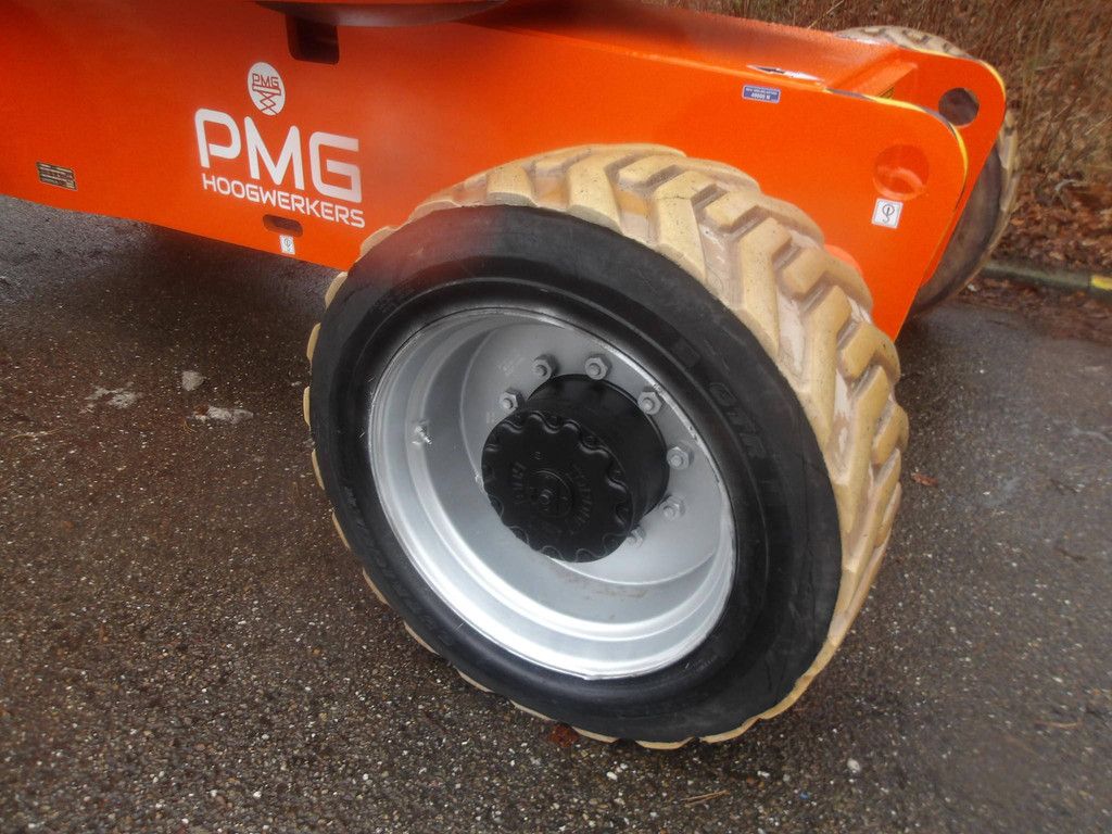 JLG 800AJ 24,38 m Diesel-Gelenkteleskoparbeitsbühne 2011