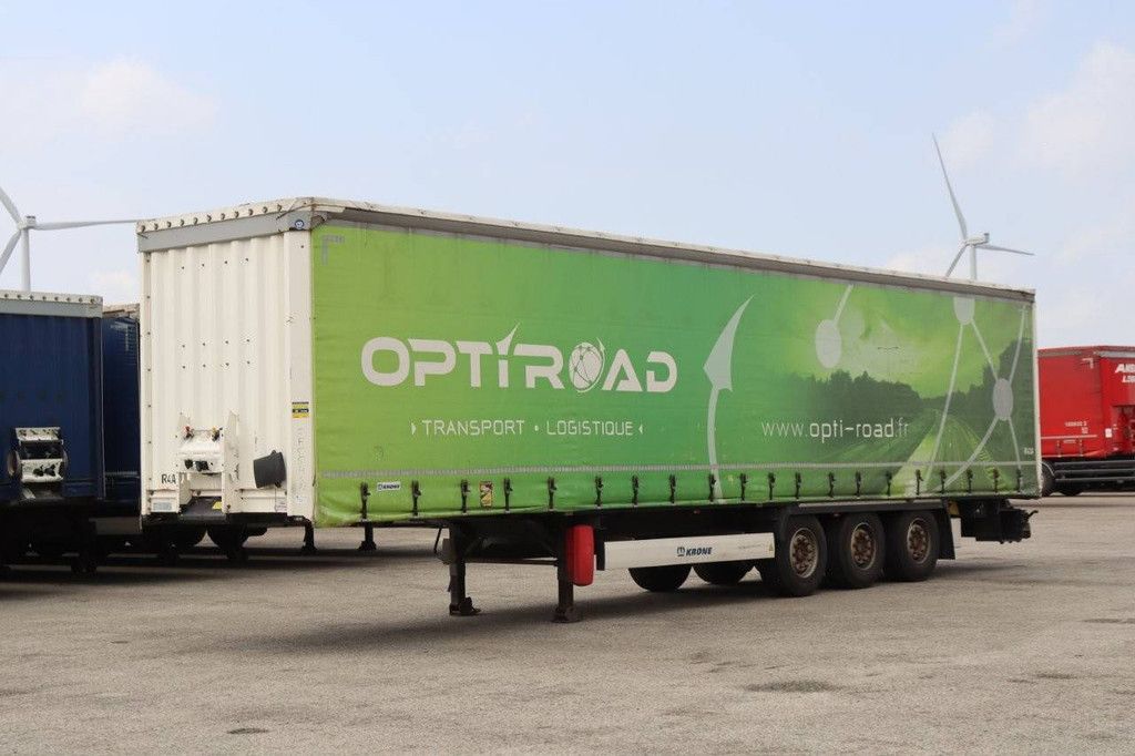 Krone SD sliding tarpaulin trailer