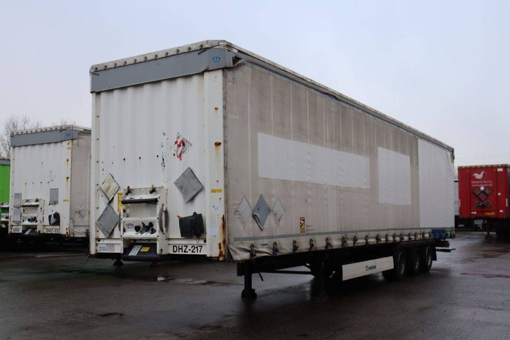 Krone SD sliding tarpaulin trailer