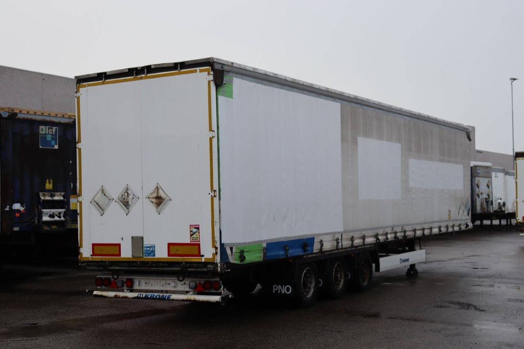 Krone SD sliding tarpaulin trailer