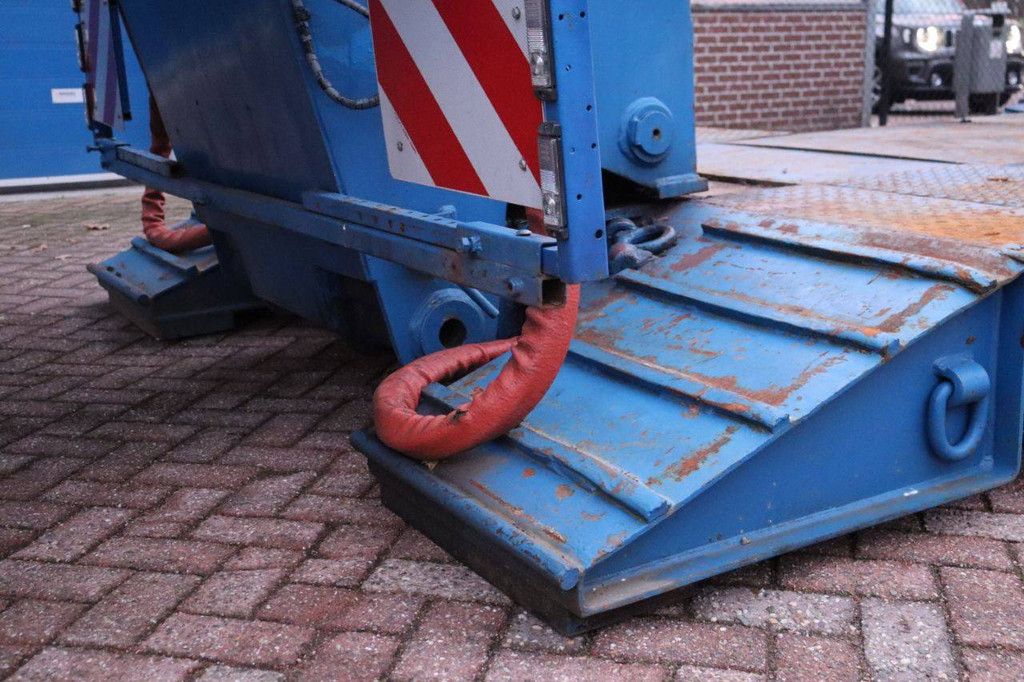 Niedriglader CCD SS480 2000