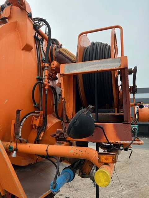 Suction Truck MAN 35.402 8x4 Diesel 1995