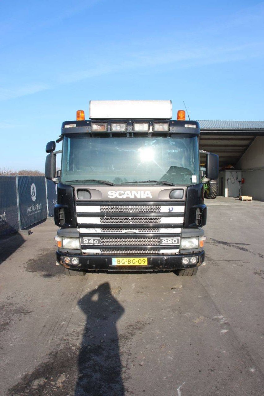 Pritschenwagen Scania P 94 GB 6x2 4NA 75190 Diesel 1998
