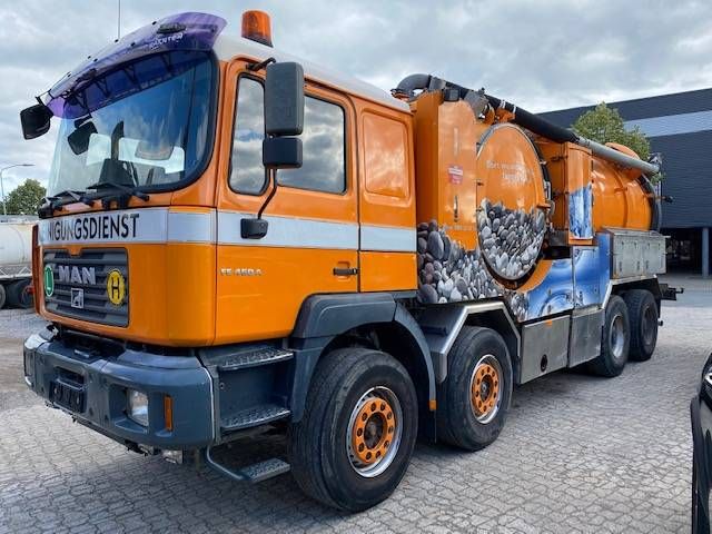Vacuum truck MAN 41.464 Diesel 2002