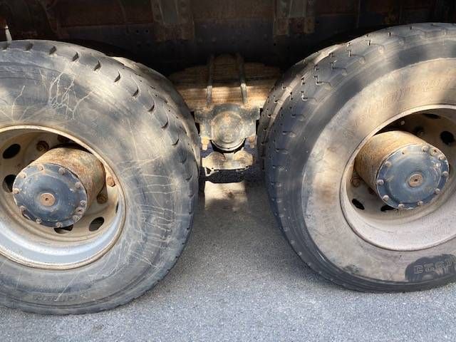 Vacuum truck MAN 41.464 Diesel 2002