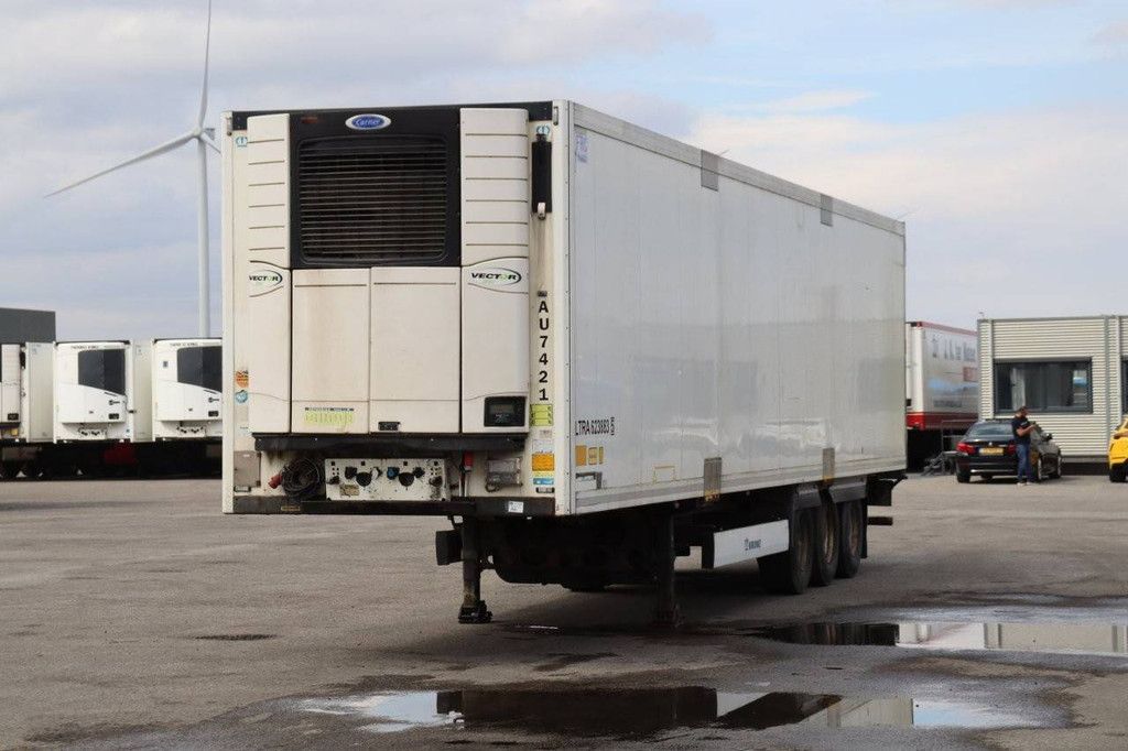 Closed Trailer Krone SD 2014